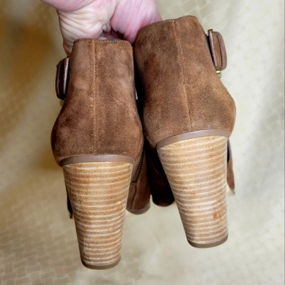 Michael Kors cognac suede leather boots heel with zipper and gold buckle size 10 - Picture 13 of 16